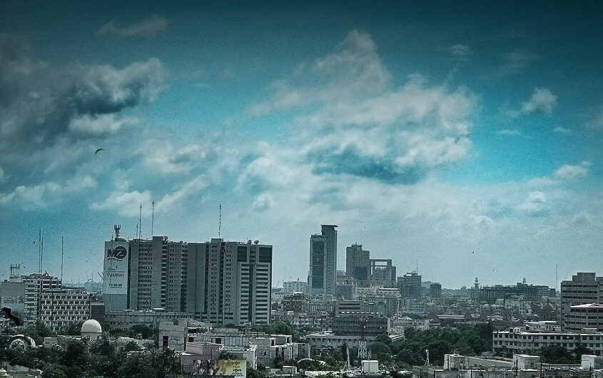 Karachi Weather Forecast: What to Expect Over the Next 24 Hours